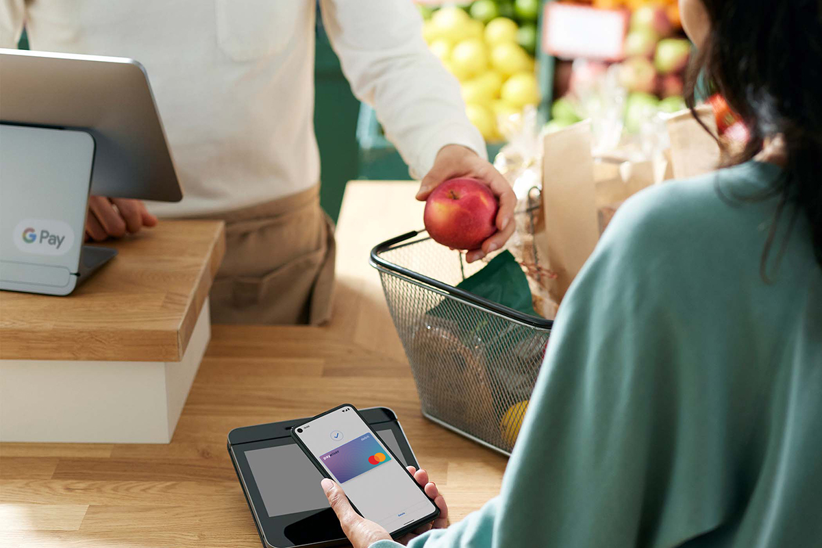 picture of using Paywiser payment via Google Wallet on mobile at the shop